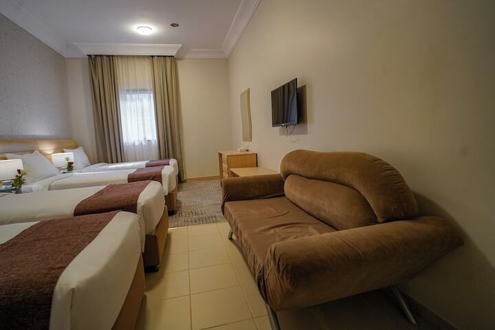 Room 28 of 44