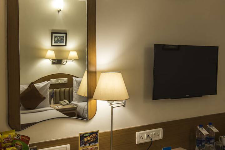Room 26 of 94