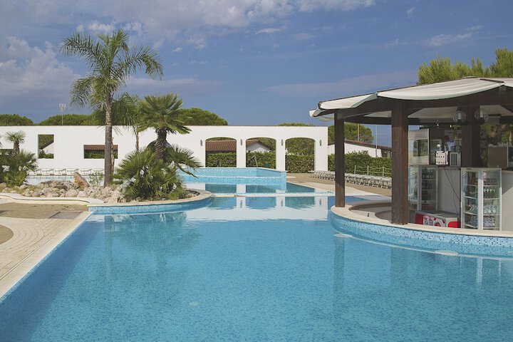 Pool 16 of 62