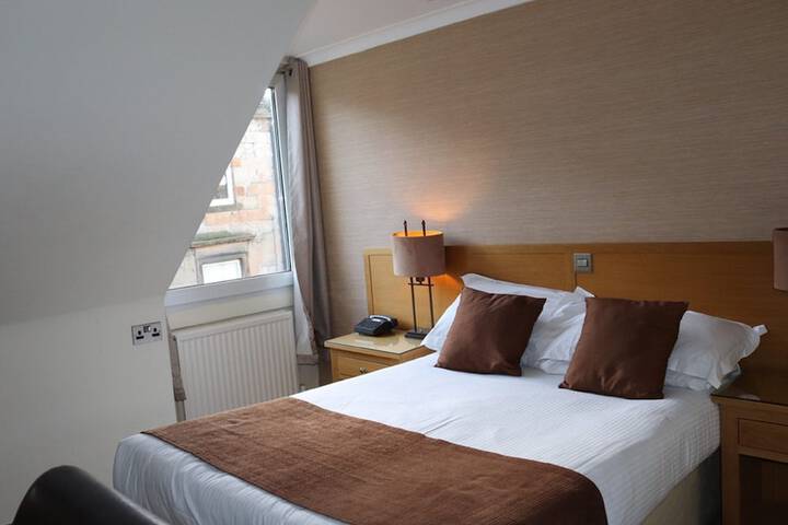 Room 7 of 34