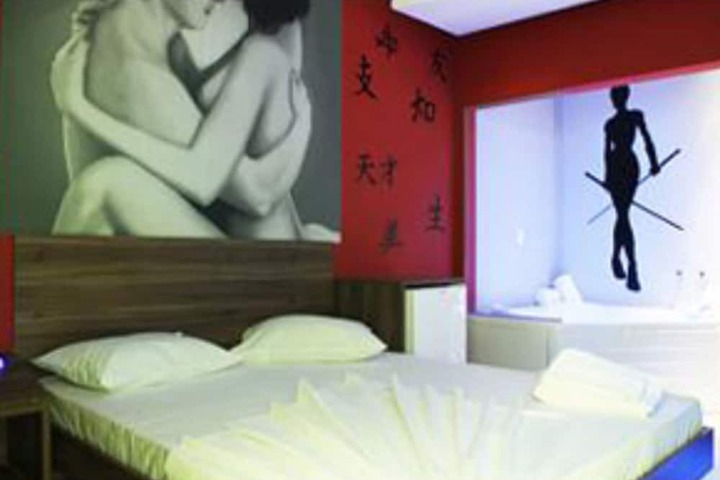 Room 14 of 35