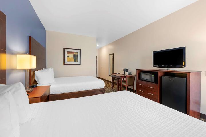 Room 13 of 28