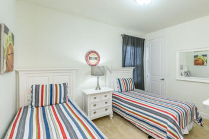Room 32 of 112