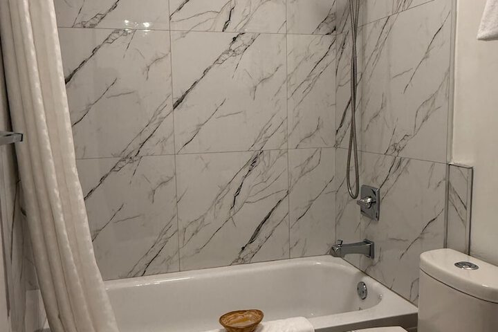 Room 42 of 61