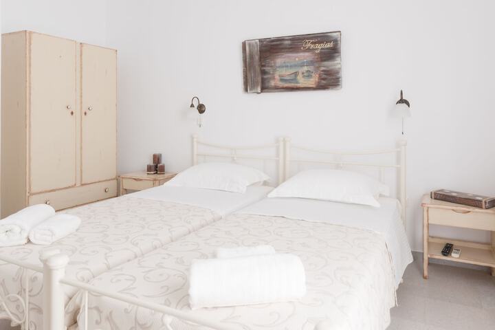 Room 10 of 120