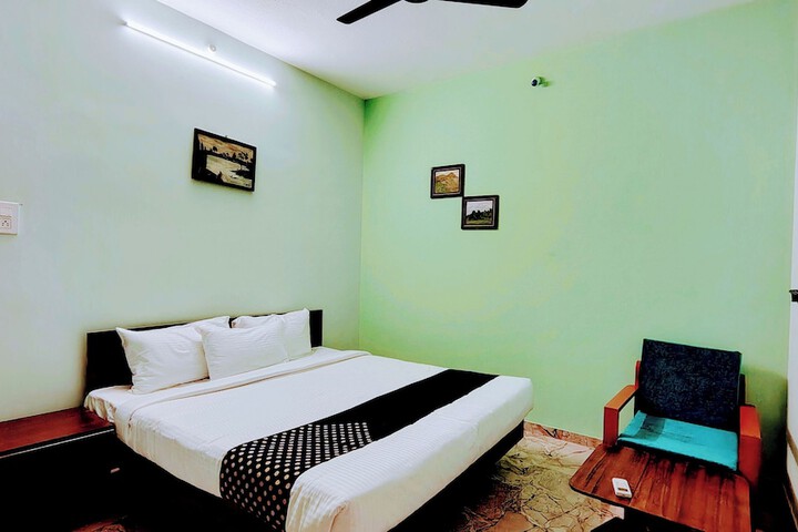 Room 14 of 63