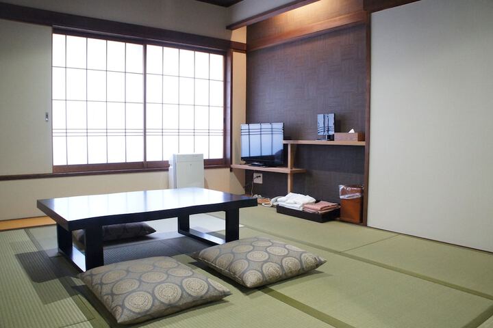 Room 32 of 104