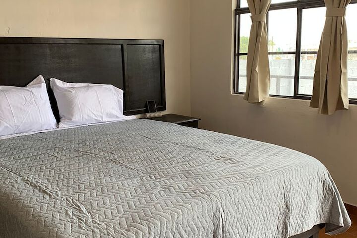 Room 3 of 6