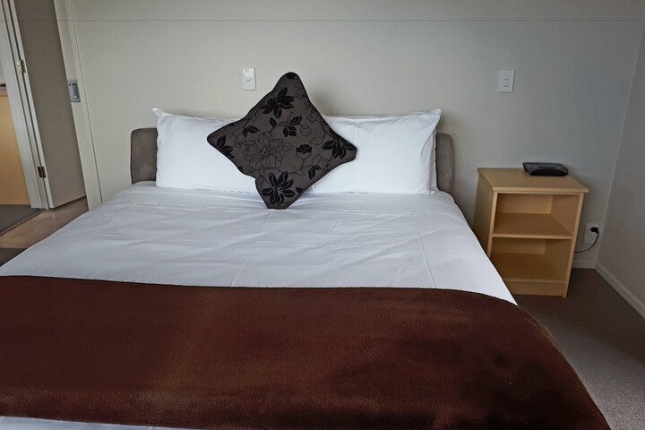 Room 18 of 92