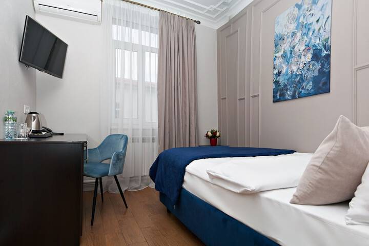 Room 40 of 73