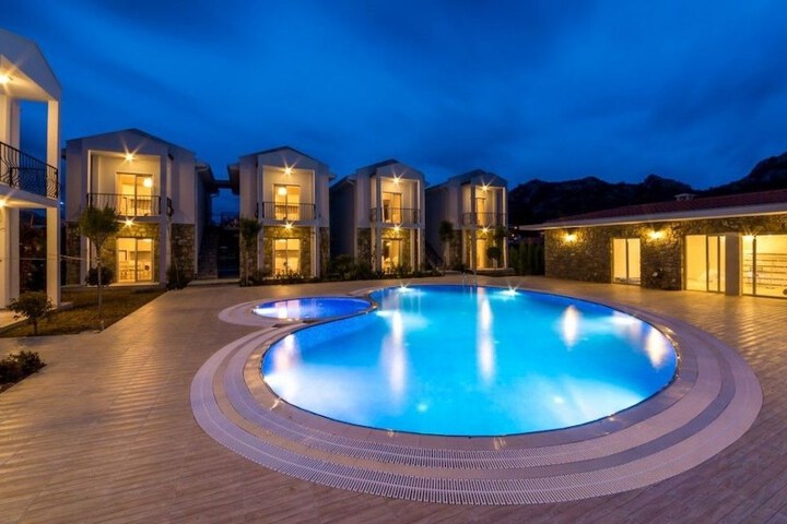 Pool 31 of 54
