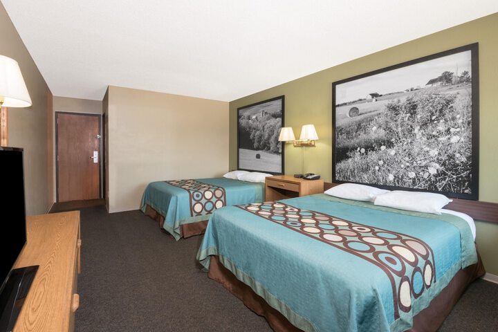 Room 16 of 44
