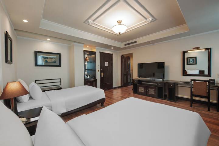 Room 30 of 151