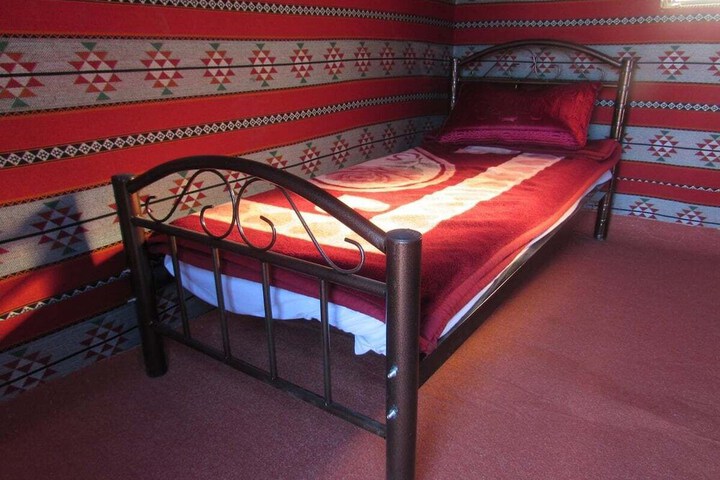 Room 10 of 24