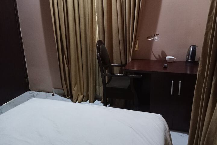 Room 14 of 46