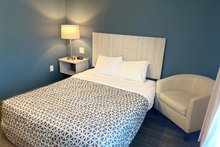 Room 11 of 34