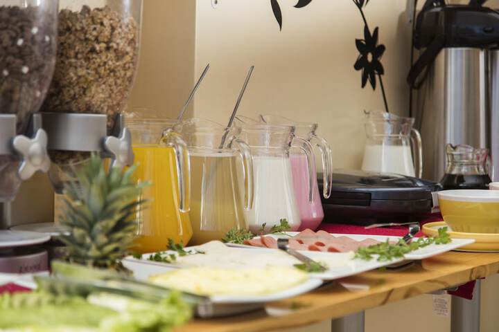 Breakfast/Coffee Service 149 of 176