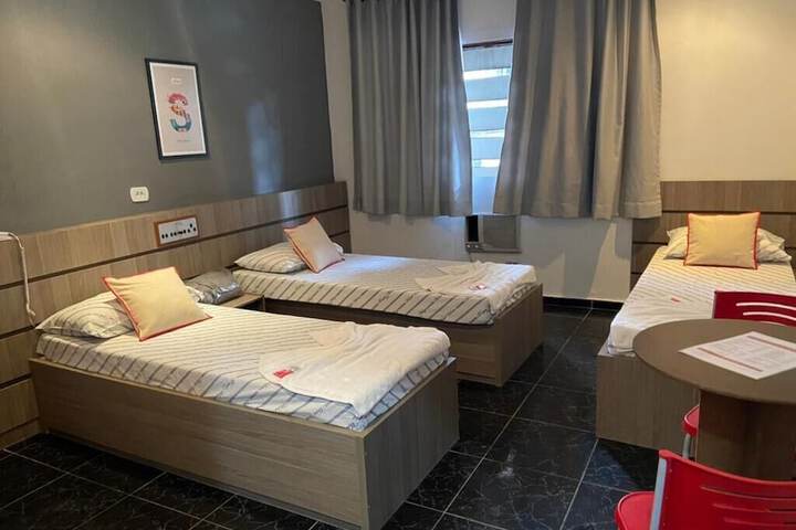 Room 8 of 21