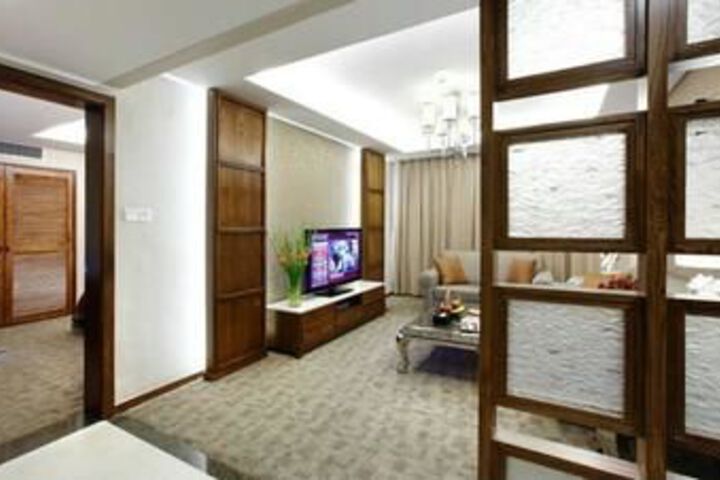 Room 11 of 73