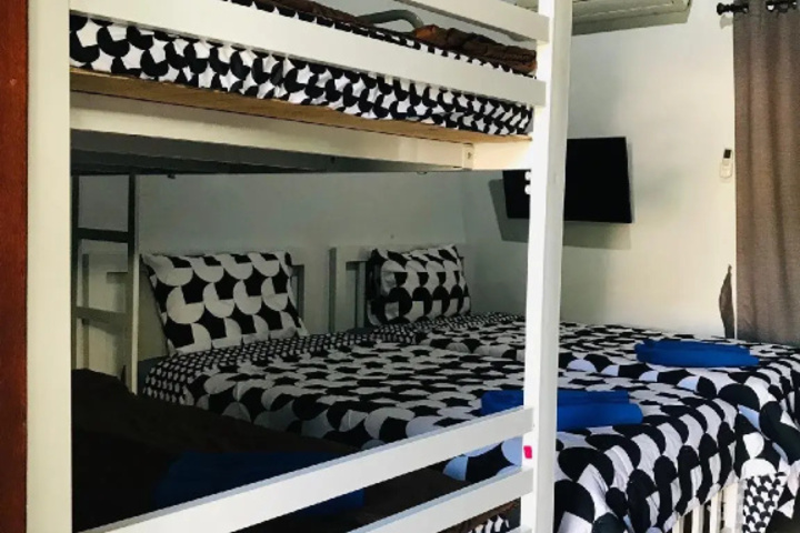 Room 4 of 13