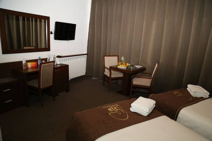 Room 22 of 54