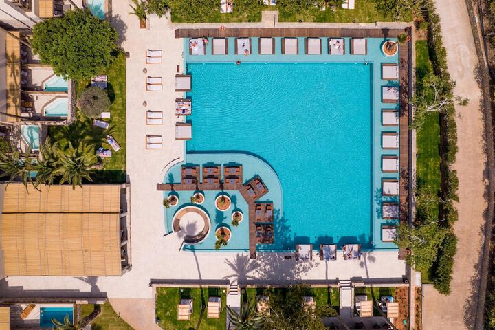 Pool 239 of 332
