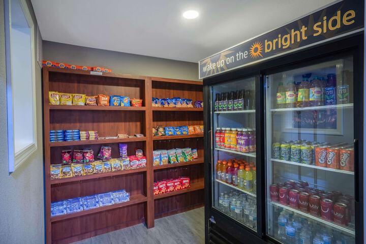 Snack bar