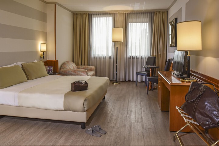 Room 25 of 79