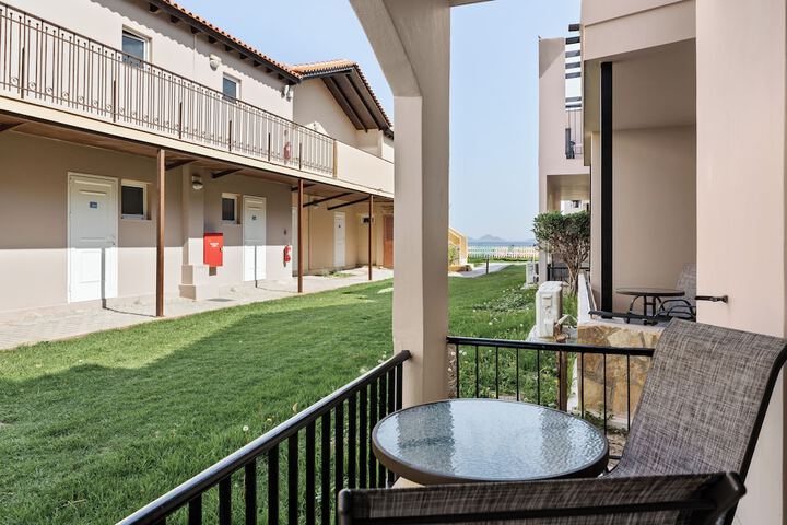 Terrace/Patio 90 of 96