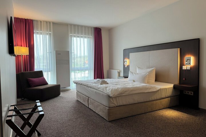 Room 10 of 41
