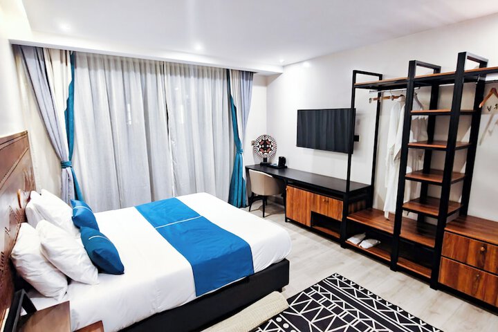 Room 20 of 106