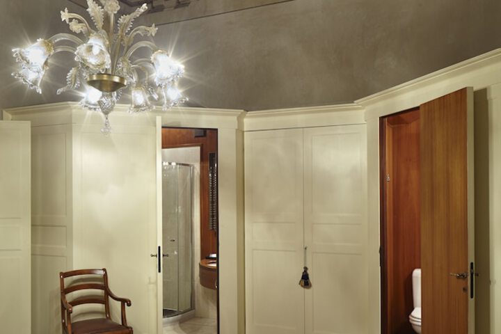 Room 10 of 60