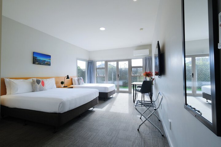 Room 28 of 73