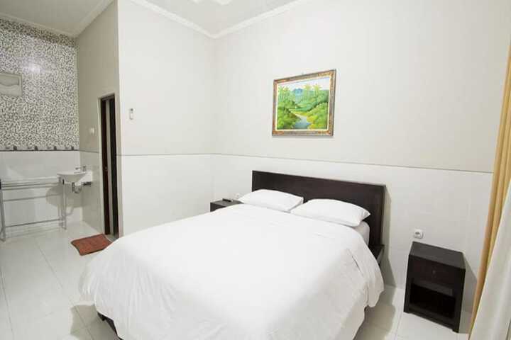 Room 3 of 41