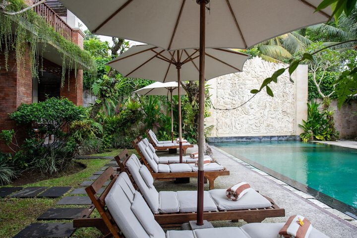Pool Hotel