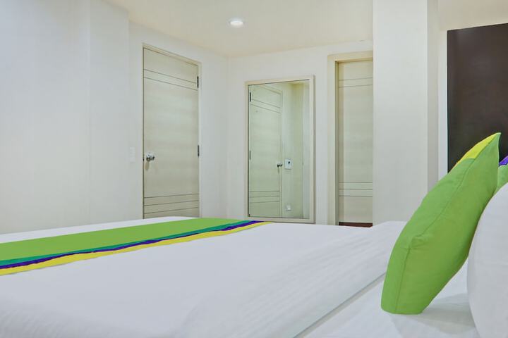 Room 20 of 36