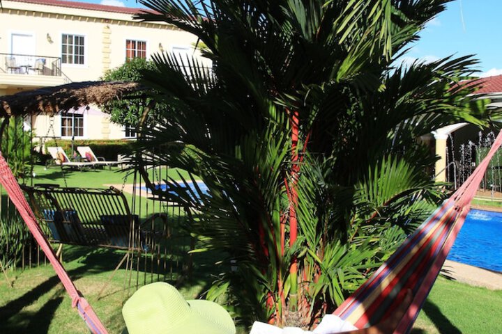 Sundeck 76 of 80