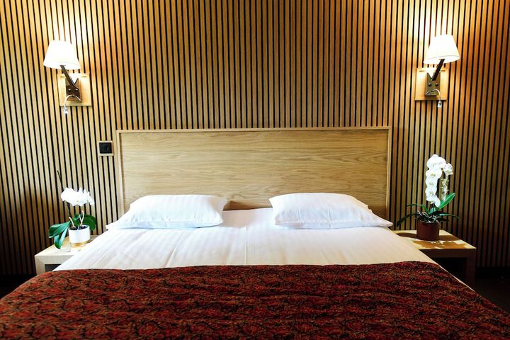Room 6 of 46