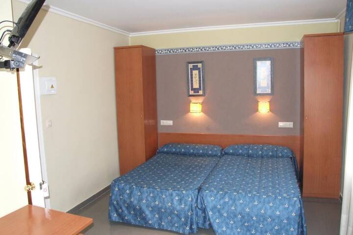Room 6 of 31