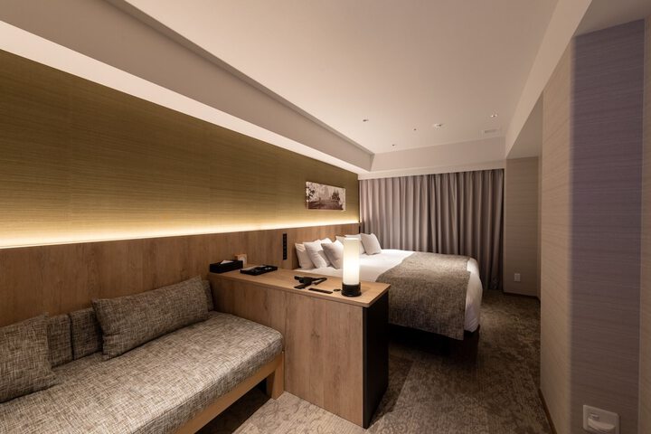 Room 16 of 40