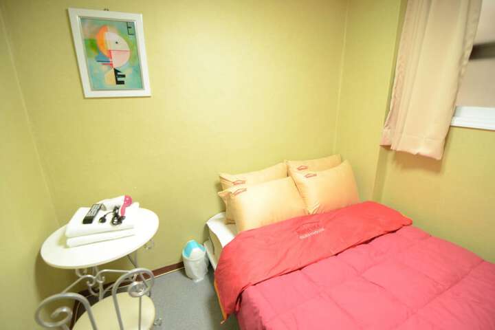 Room 8 of 53