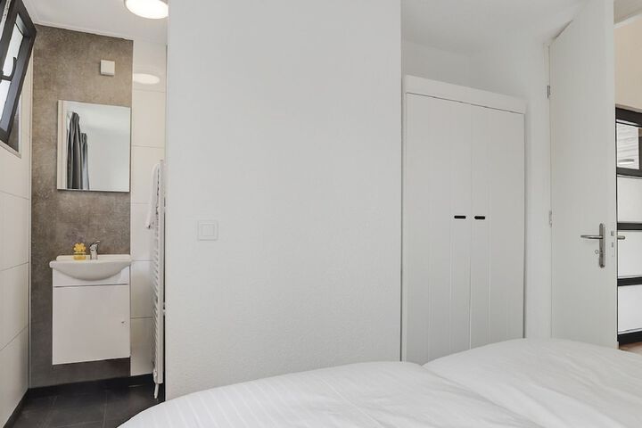 Room 57 of 85