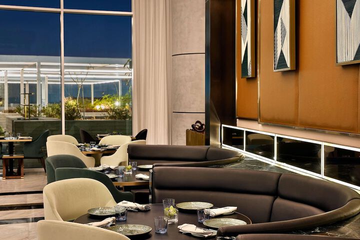 Dining 98 of 151