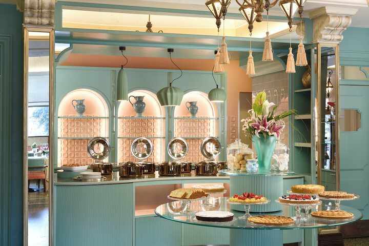 Breakfast buffet