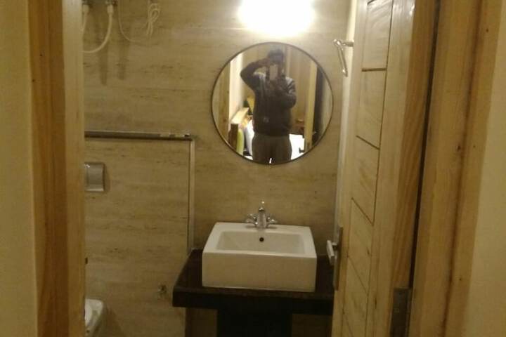 Room 22 of 45
