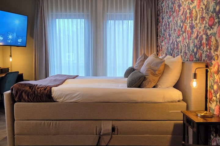 Room 31 of 76