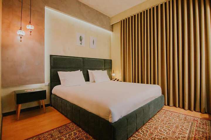 Room 35 of 59