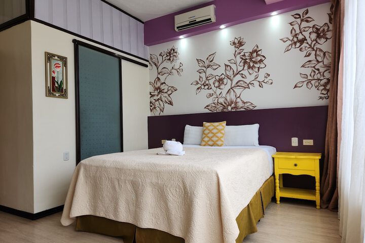 Room 9 of 26