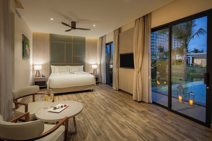Room 53 of 139