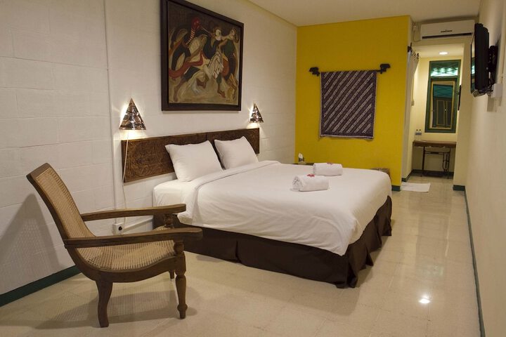 Room 3 of 15